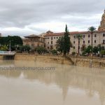 Pescando salmones en el Río Segura Crecida del río Segura, Murcia. Lluvias diciembre 2016