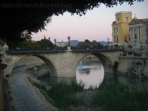 puente Viejo Murcia rio Segura 300x225 Los nombres del río Segura