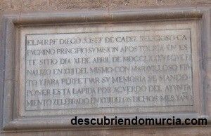 plaza Santo Domingo Murcia placa La placa de fray Diego de Cádiz en la iglesia de Santo Domingo de Murcia