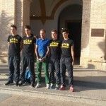 Alejandro Valverde: «Ayudaré a Nairo Quintana a ganar el Tour» Alejandro Valverde junto a integrantes el equipo ciclista Valverde Team con el premio recibido en la Gala del Deporte de la UCAM